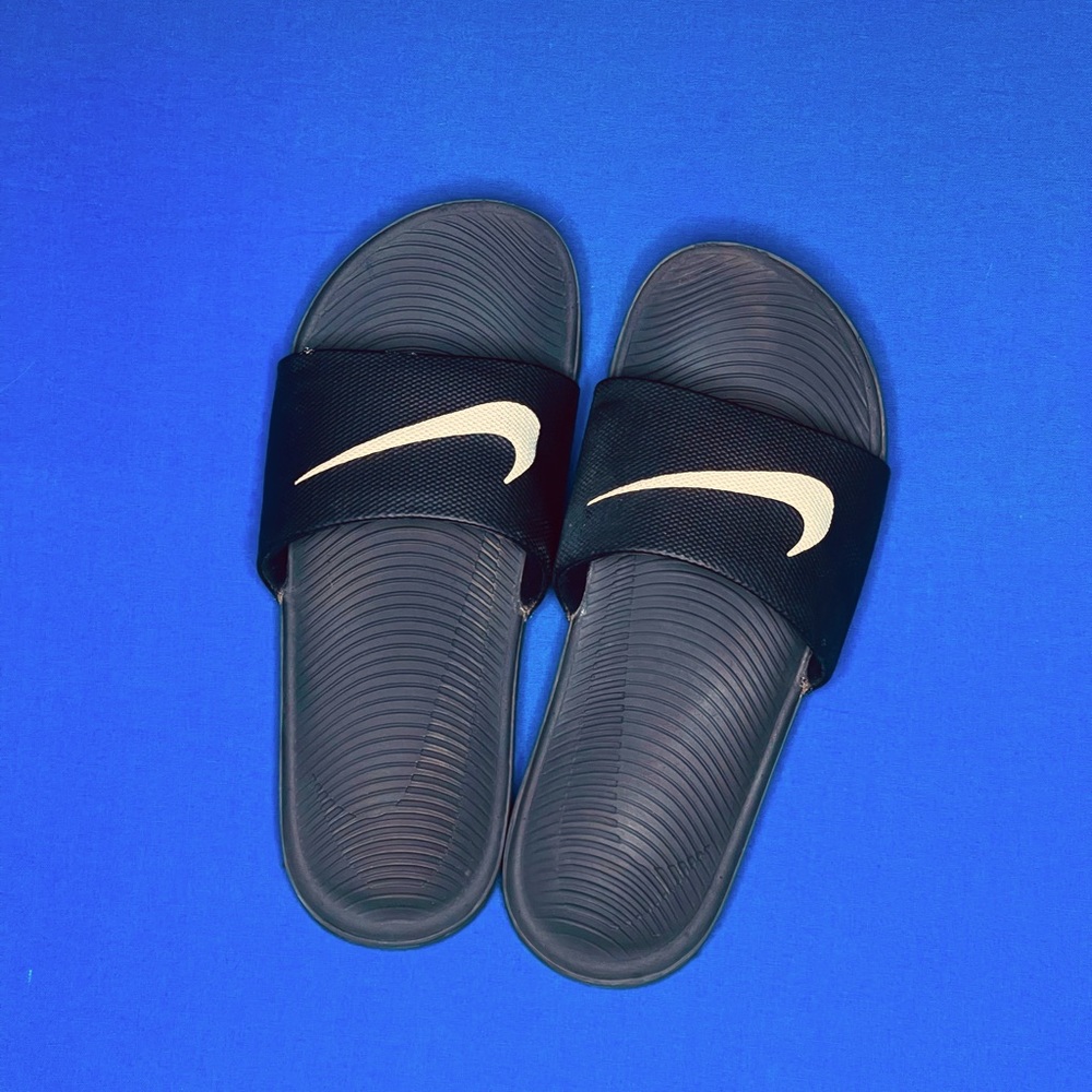Nike - Black Kawa Slides - Excellent Condition, Gently Used, Size 5 Youth